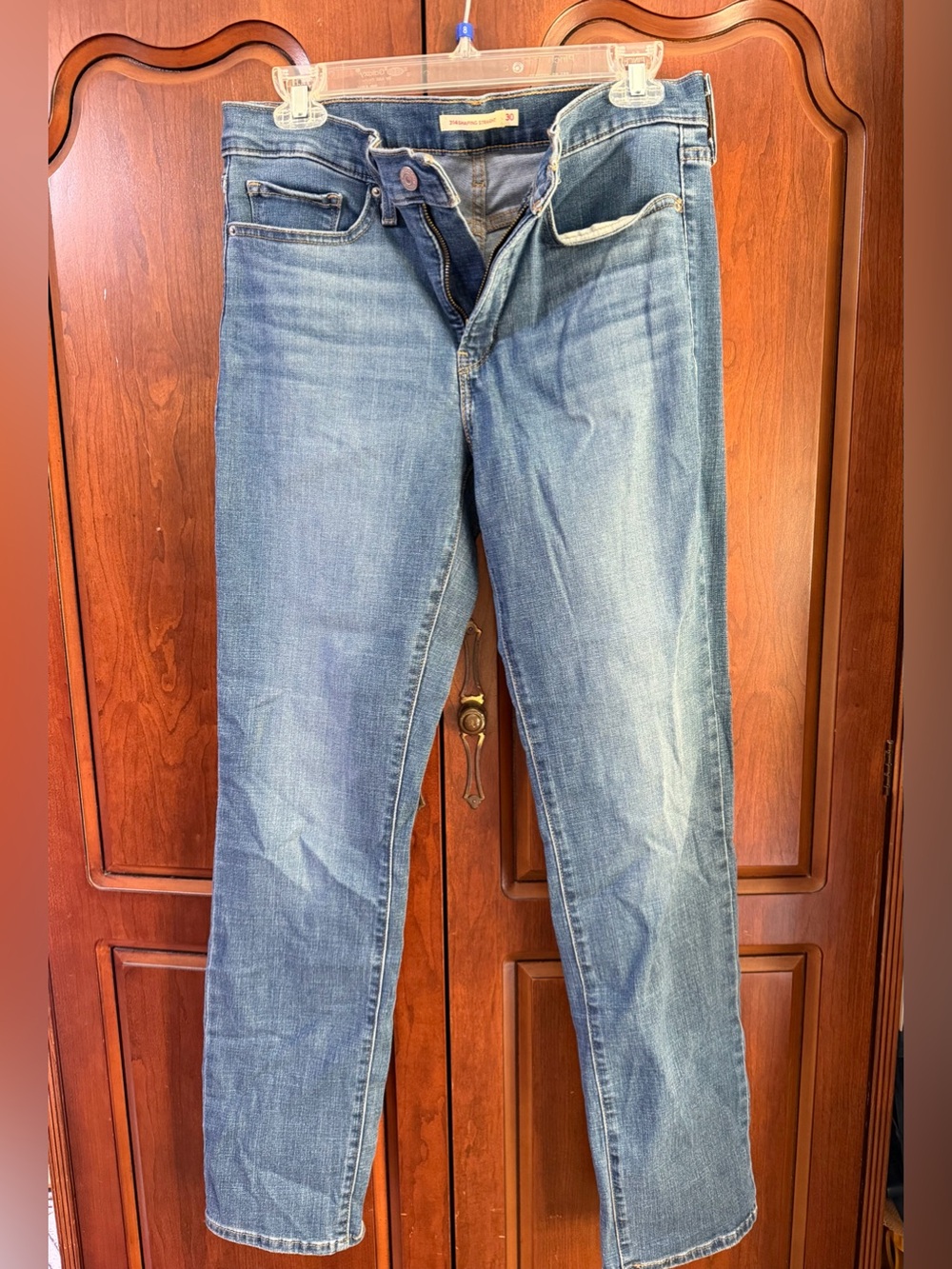 Slim Straight Women’s Jeans - Light Blue Wash